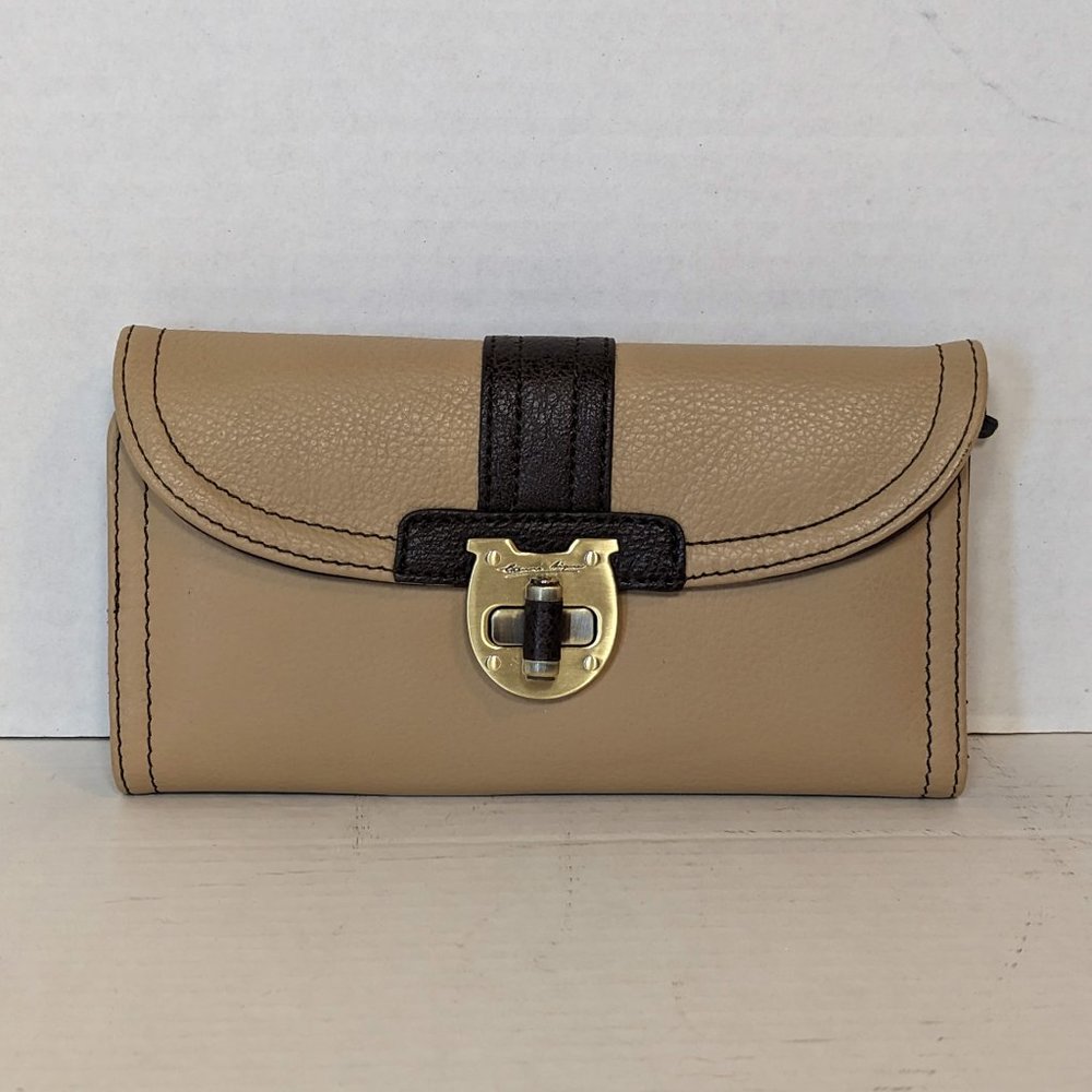 Etienne Aigner NWT Newbury Sand & Brown Leather Clutch Organizer Wallet
